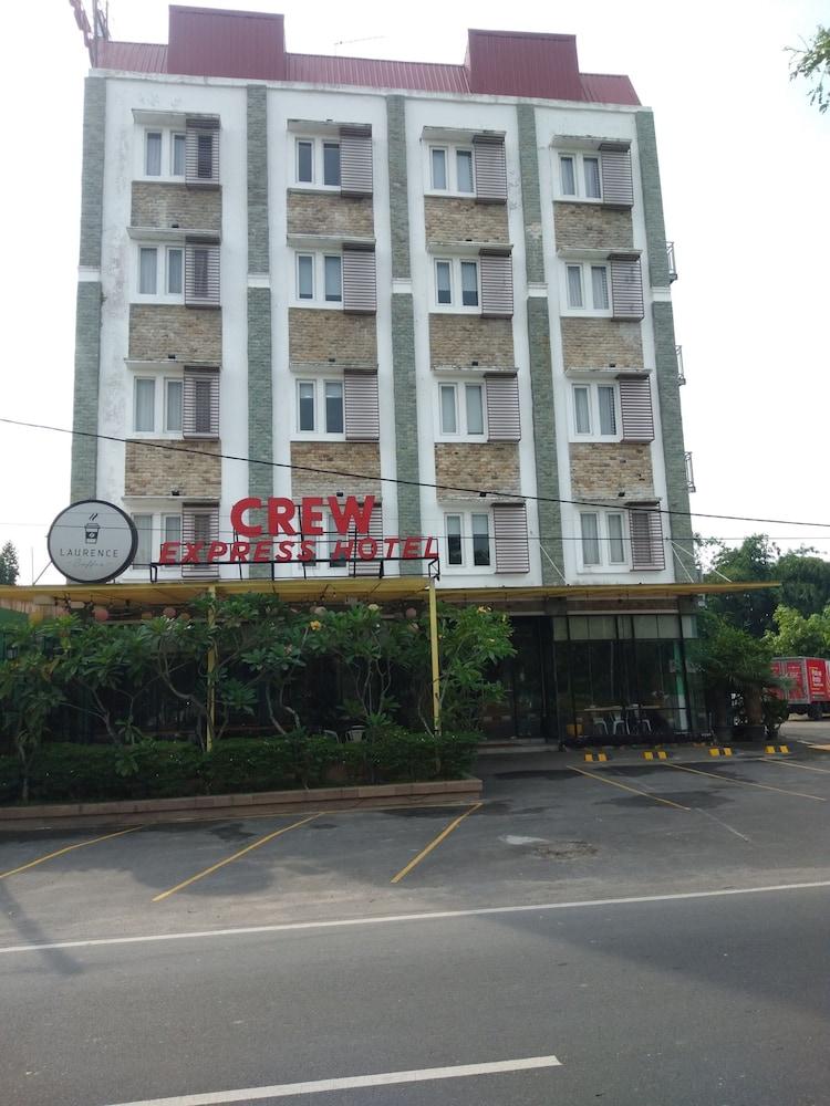 Crew Express Hotel Lubukpakam Exterior foto
